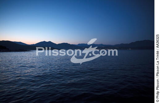 Corsica - © Philip Plisson / Plisson La Trinité / AA36325 - Photo Galleries - From Lavezzi islands to Poticcio