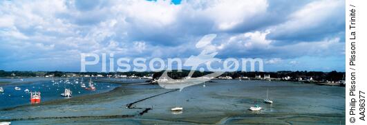 Basse mer sur la rivière de Crac'h - © Philip Plisson / Plisson La Trinité / AA36377 - Nos reportages photos - Marée basse