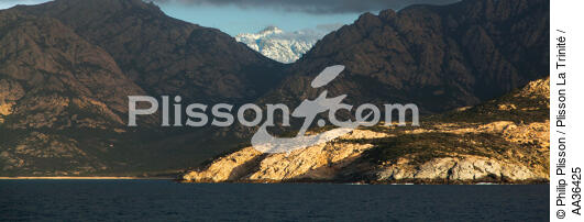 Corse - © Philip Plisson / Plisson La Trinité / AA36425 - Nos reportages photos - Panoramique horizontal