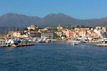 St Florent, Corse © Philip Plisson / Plisson La Trinité / AA36451 - Nos reportages photos - La France vue de la mer