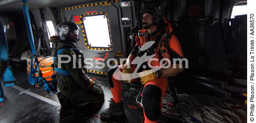 La flottille 33F - © Philip Plisson / Plisson La Trinité / AA36570 - Nos reportages photos - Transport aérien
