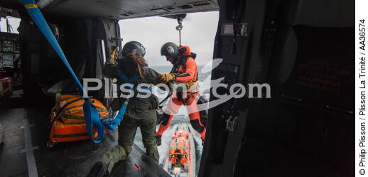 La flottille 33F - © Philip Plisson / Plisson La Trinité / AA36574 - Photo Galleries - Military helicopter