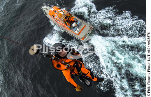 La flottille 33F - © Philip Plisson / Plisson La Trinité / AA36576 - Nos reportages photos - Sauveteur en mer