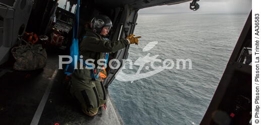 La flottille 33F - © Philip Plisson / Plisson La Trinité / AA36583 - Nos reportages photos - Transport aérien