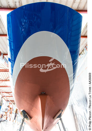 Restore 12 meters JI France in shipyard Vilaine Arzal. - © Philip Plisson / Plisson La Trinité / AA36669 - Photo Galleries - France 1