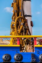 La pose de la mâture de l'Hermione à rochefort © Philip Plisson / Plisson La Trinité / AA37024 - Nos reportages photos - Elément d'un bateau