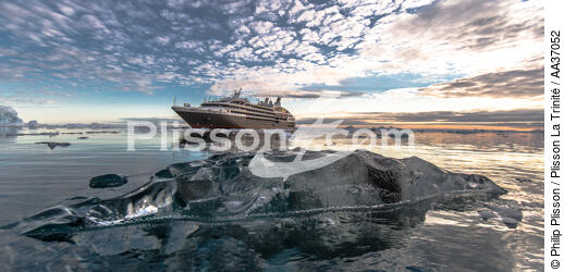 Fin d'été sur la côte ouest du Groenland - © Philip Plisson / Plisson La Trinité / AA37052 - Nos reportages photos - Arctique