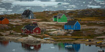 Late summer on the west coast of Greenland [AT] © Philip Plisson / Pêcheur d’Images / AA37069 - Photo Galleries - Village