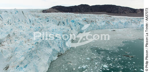 Late summer on the west coast of Greenland [AT] - © Philip Plisson / Plisson La Trinité / AA37073 - Photo Galleries - Glacier