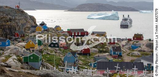 Late summer on the west coast of Greenland [AT] - © Philip Plisson / Plisson La Trinité / AA37079 - Photo Galleries - Village