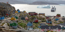 Late summer on the west coast of Greenland [AT] © Philip Plisson / Pêcheur d’Images / AA37079 - Photo Galleries - Village
