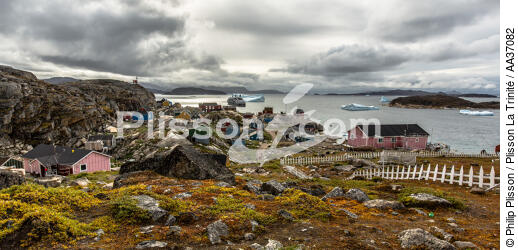 Late summer on the west coast of Greenland [AT] - © Philip Plisson / Plisson La Trinité / AA37082 - Photo Galleries - Iceberg