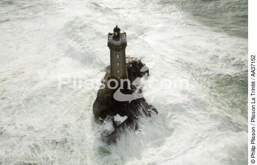 Tempête Petra sur le phare de la Vieille - © Philip Plisson / Plisson La Trinité / AA37152 - Nos reportages photos - Raz [Pointe du]