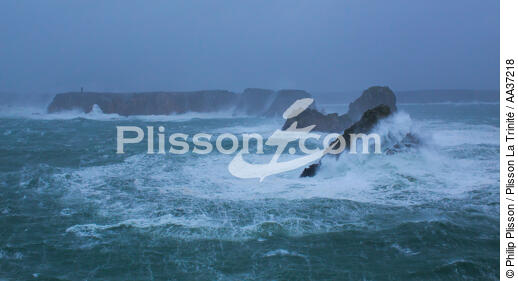 Les Tas de pois rocks - © Philip Plisson / Plisson La Trinité / AA37218 - Photo Galleries - Storm at sea