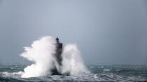 Le Four lighthouse © Guillaume Plisson / Pêcheur d’Images / AA37231 - Photo Galleries - Wave