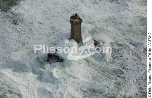 Petra Storm on La Vieille lighthouse - © Philip Plisson / Plisson La Trinité / AA37242 - Photo Galleries - Weather