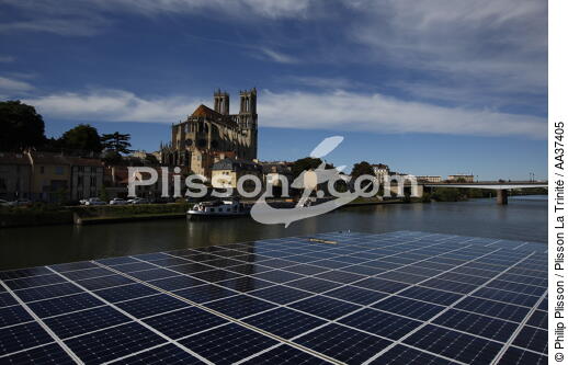 Planet Solar - © Philip Plisson / Plisson La Trinité / AA37405 - Nos reportages photos - Catamaran solaire