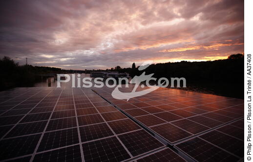 Planet Solar - © Philip Plisson / Plisson La Trinité / AA37408 - Photo Galleries - Motorboating
