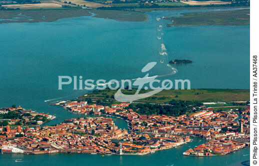 Murano island - © Philip Plisson / Plisson La Trinité / AA37468 - Photo Galleries - Venetian lagoon