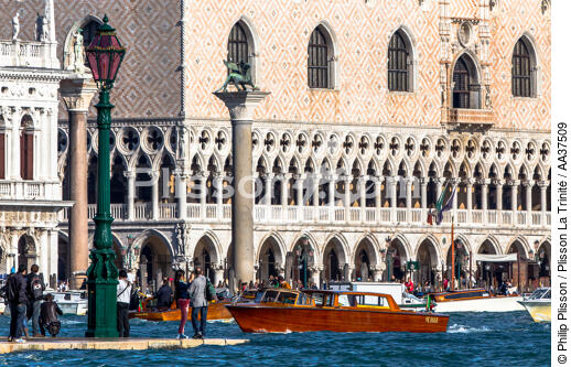 Grande marée à Venise - © Philip Plisson / Plisson La Trinité / AA37509 - Nos reportages photos - Ville [It]