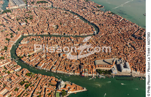 Venise - © Philip Plisson / Plisson La Trinité / AA37583 - Nos reportages photos - Venise