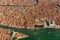 Venice © Philip Plisson / Plisson La Trinité / AA37584 - Photo Galleries - Aerial shot
