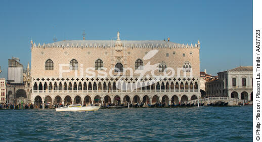 Grande marée à Venise - © Philip Plisson / Plisson La Trinité / AA37723 - Nos reportages photos - Grande marée