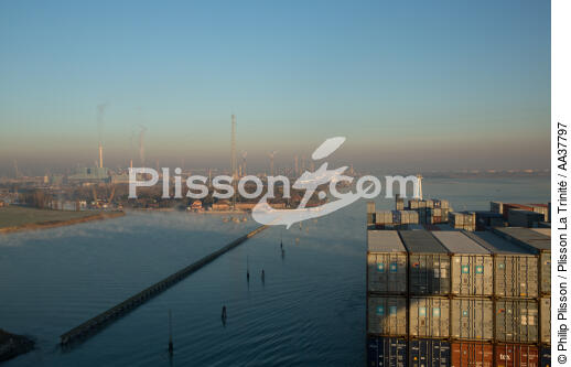 Traffic maritime dans la lagune de Venise - © Philip Plisson / Plisson La Trinité / AA37797 - Nos reportages photos - Site [It]