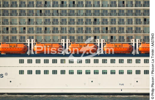 Cruise ship - © Philip Plisson / Plisson La Trinité / AA37843 - Photo Galleries - Passenger Liner