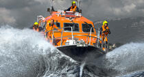 © Philip Plisson / Plisson La Trinité / AA39916 Rescue at sea - Photo Galleries - 16/9 horizontal