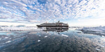 © Philip Plisson / Plisson La Trinité / AA38596 Sur la côte ouest du Groenland - Nos reportages photos - Transport maritime