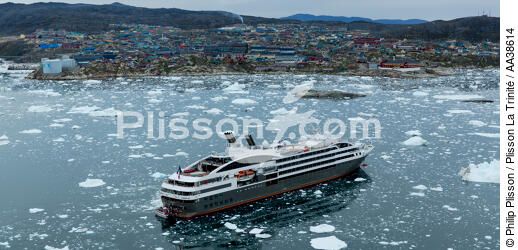 Sur la côte ouest du Groenland - © Philip Plisson / Plisson La Trinité / AA38614 - Nos reportages photos - Boréal (Le)