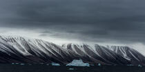 © Philip Plisson / Plisson La Trinité / AA38603 On the west coast of Greenland - Photo Galleries - Arctic