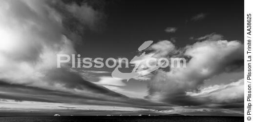 Sur la côte ouest du Groenland - © Philip Plisson / Plisson La Trinité / AA38625 - Nos reportages photos - Groenland