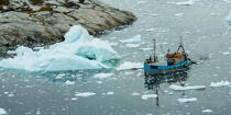 © Philip Plisson / Plisson La Trinité / AA38628 On the west coast of Greenland - Photo Galleries - Arctic