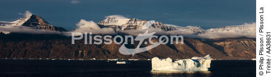 On the west coast of Greenland - © Philip Plisson / Plisson La Trinité / AA38631 - Photo Galleries - Greenland