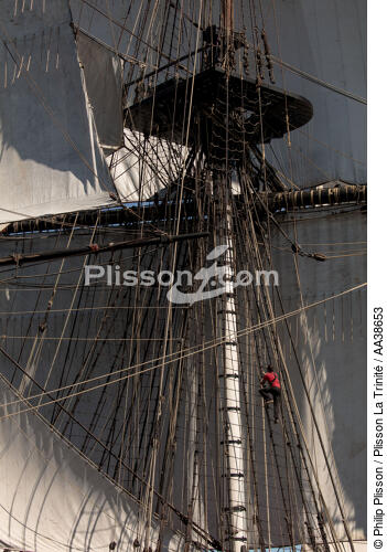L'Hermione en navigation - © Philip Plisson / Plisson La Trinité / AA38653 - Nos reportages photos - Grand voilier