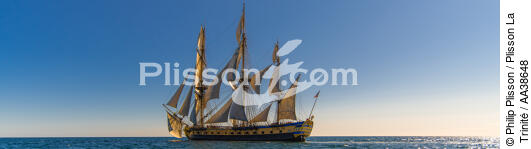 L'Hermione en navigation - © Philip Plisson / Plisson La Trinité / AA38648 - Nos reportages photos - Grand voilier