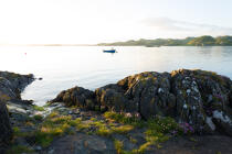© Philip Plisson / Pêcheur d’Images / AA38762 Loch Crinan - Nos reportages photos - Mer calme