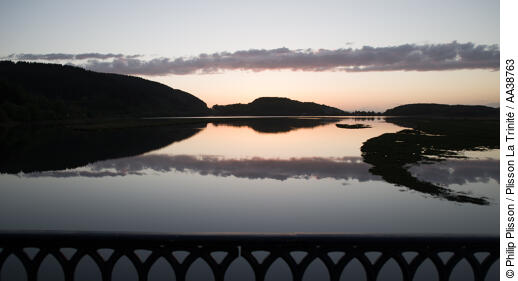 Loch Crinan - © Philip Plisson / Plisson La Trinité / AA38763 - Photo Galleries - Scotland
