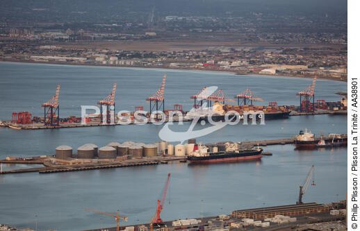 Le Cap - © Philip Plisson / Plisson La Trinité / AA38901 - Nos reportages photos - Port
