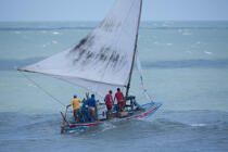 © Philip Plisson / Plisson La Trinité / AA39084 Jangaderos - Nos reportages photos - Pêcheur du monde