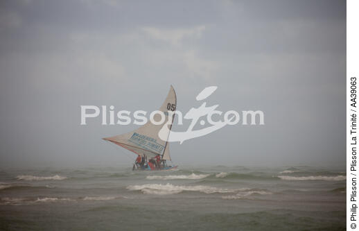 Fortim, Brasil - © Philip Plisson / Plisson La Trinité / AA39063 - Photo Galleries - Fishing vessel