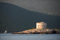 © Philip Plisson / Plisson La Trinité / AA39194 Bouches de Kotor - Photo Galleries - Montenegro