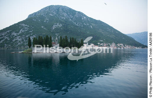 Saint George Island - © Philip Plisson / Plisson La Trinité / AA39186 - Photo Galleries - Montenegro