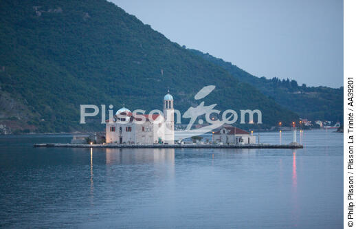 Saint George Island - © Philip Plisson / Plisson La Trinité / AA39201 - Photo Galleries - Montenegro