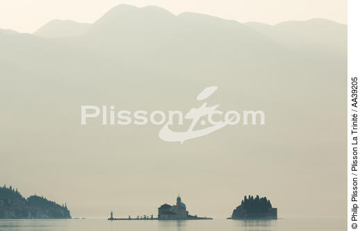 Saint George Island - © Philip Plisson / Plisson La Trinité / AA39205 - Photo Galleries - Montenegro