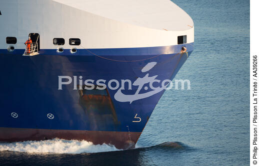 Bow - © Philip Plisson / Plisson La Trinité / AA39266 - Photo Galleries - Nautical terms