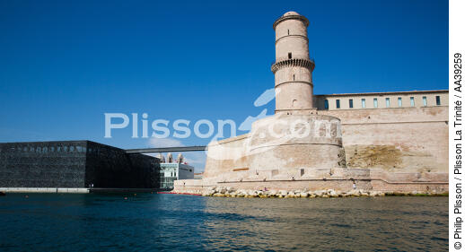 Marseille - © Philip Plisson / Plisson La Trinité / AA39259 - Nos reportages photos - Monument historique