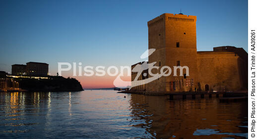Marseille - © Philip Plisson / Plisson La Trinité / AA39261 - Nos reportages photos - Monument historique